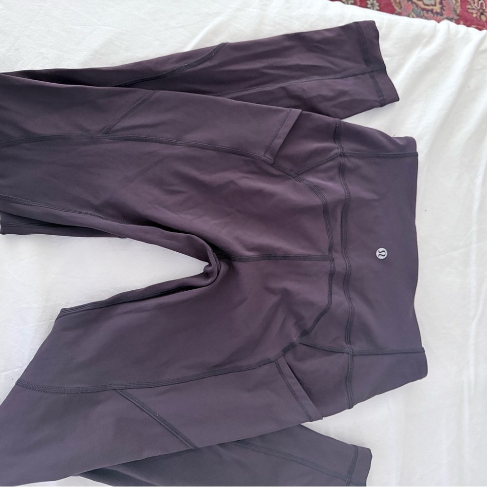 Lululemon - Picture 3 of 4